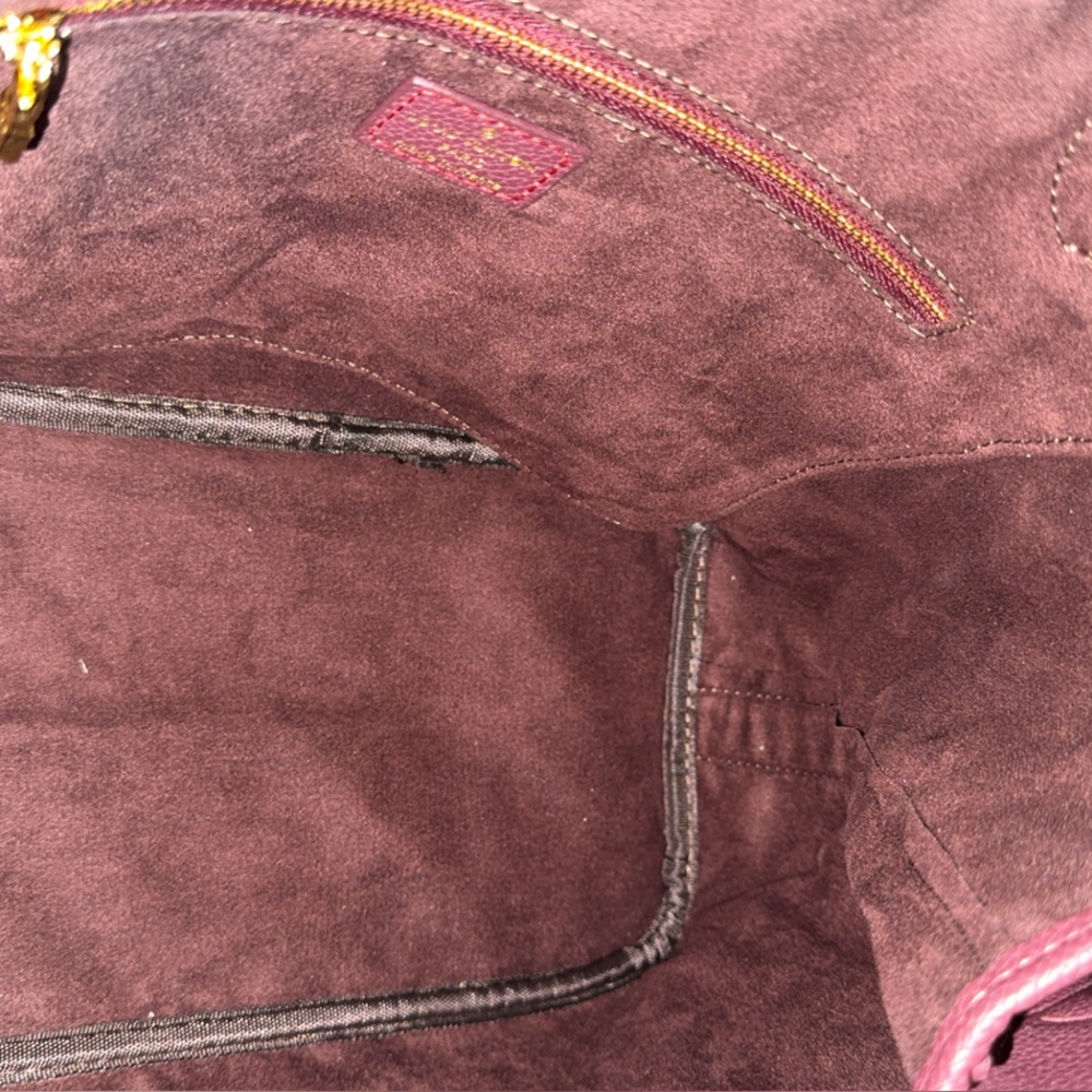 Elegant Burgundy Designer Like Tote Bag - Picture 4 of 4